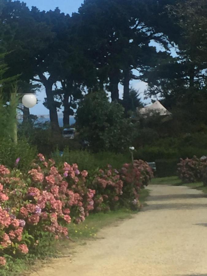Les Hortensias Grande Tente Familiale Deux Chambres Et Sejour Vue Mer Sur Camping Nature Plestin-les-Grèves エクステリア 写真