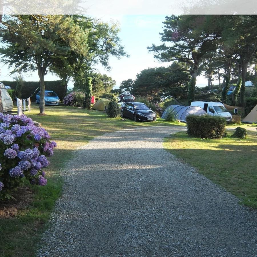 Les Hortensias Grande Tente Familiale Deux Chambres Et Sejour Vue Mer Sur Camping Nature Plestin-les-Grèves エクステリア 写真