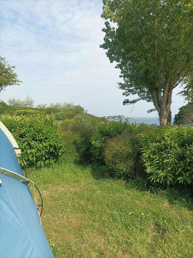 Les Hortensias Grande Tente Familiale Deux Chambres Et Sejour Vue Mer Sur Camping Nature Plestin-les-Grèves エクステリア 写真